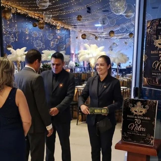 Equipe da Brilhante na recepção de um evento social fechado